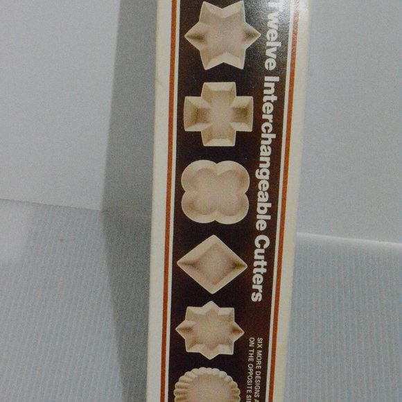 VTG Rolling Cookie Cutters 12 Shapes Fox Run 1984 - Picture 7 of 8